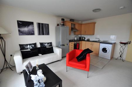 1 bedroom apartment to rent - Photo 4