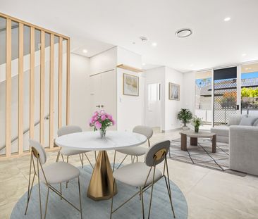 Modern Two-Bedroom Townhouse with Gas Cook-Top, Ensuite & Ducted Ai... - Photo 4