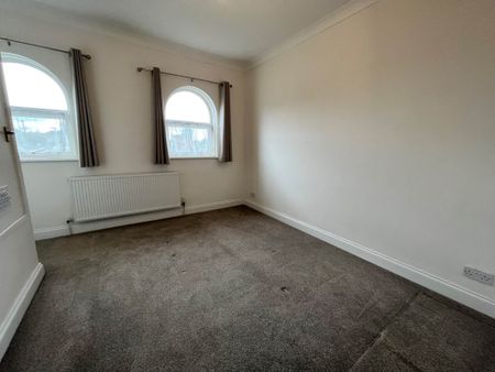 2 bed Terraced for rent - Photo 5