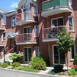 Grand 4 1/2 style condo à louer à Ste-Thérèse - Photo 2