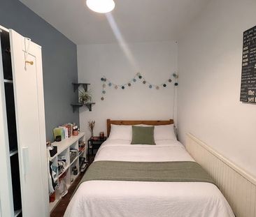 Room in a Shared Flat, Clive House, SW8 - Photo 2
