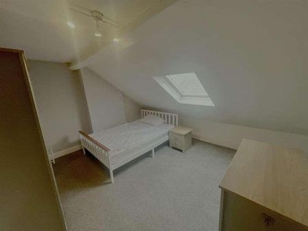 Bennington Street Cheltenham, GL50 - Photo 3