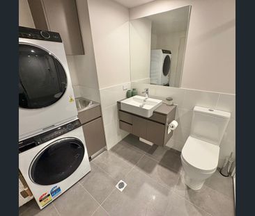 Luxury 1 BR Apt., Furnished & Equipped - Photo 6