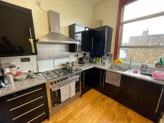 3 bedroom flat to rent - Photo 1