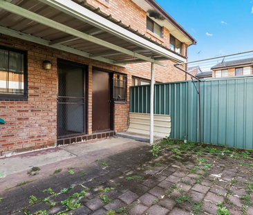 11/156 Moore Street, Liverpool, NSW 2170 - Photo 1
