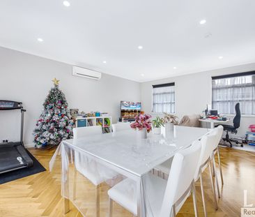 2/21 Kurrajong Avenue, Glen Waverley VIC 3150 - Townhouse For Rent ... - Photo 1