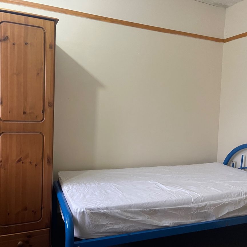 Room in a Shared House, Durbar Road, LU4 - Photo 1