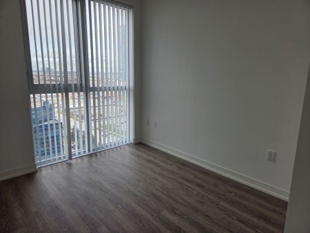 For Lease - 8 Interchange Way Unit# 1802, Vaughan, Ontario - Photo 2