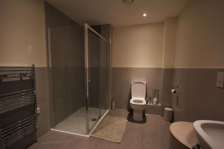 2 bedroom apartment to rent - Photo 2