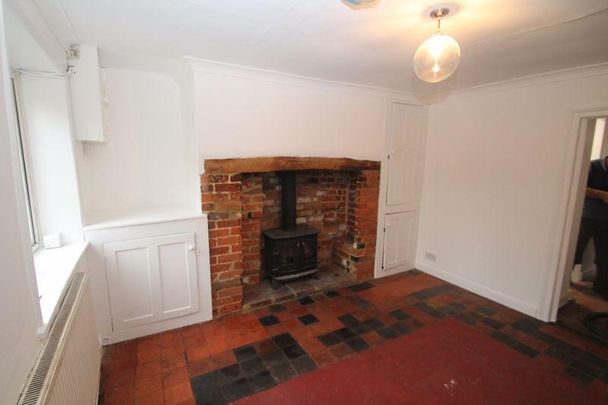 2 bedroom terraced house to rent - Photo 1