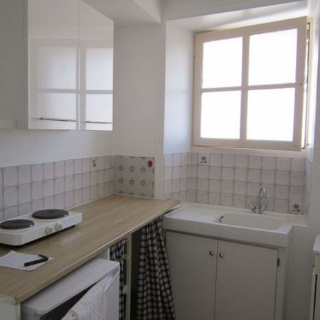 Location Appartement 1 pièce 23m² FONTENAY LE COMTE 85200 - Photo 3