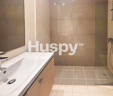 Vacant | Fully Furnished | Closed Kitchen - Photo 2