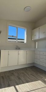Charming 3 Bedroom Home - Photo 3