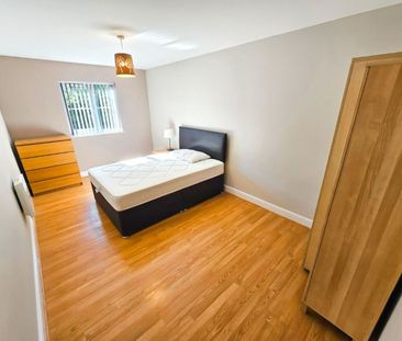 Victoria Crescent, Eccles, Manchester, M30 - Photo 4