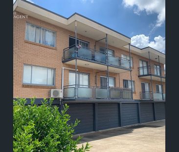 NEAT & TIDY IN A PRIME POSITION - Photo 4