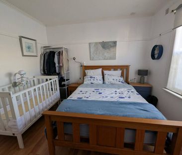 Bright 2-Bedroom Unit in Sought-After Drumcondra Close to Geelong W... - Photo 6