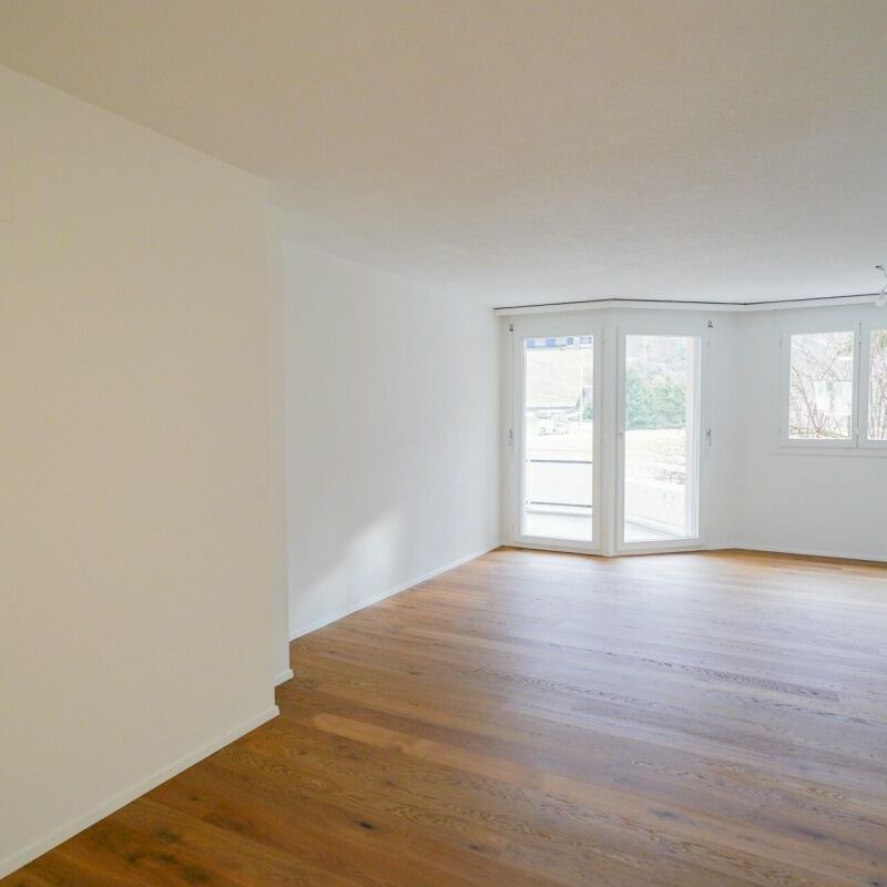 Frisch sanierte 4.5-Zimmer-Wohnung in Stansstad - Photo 1