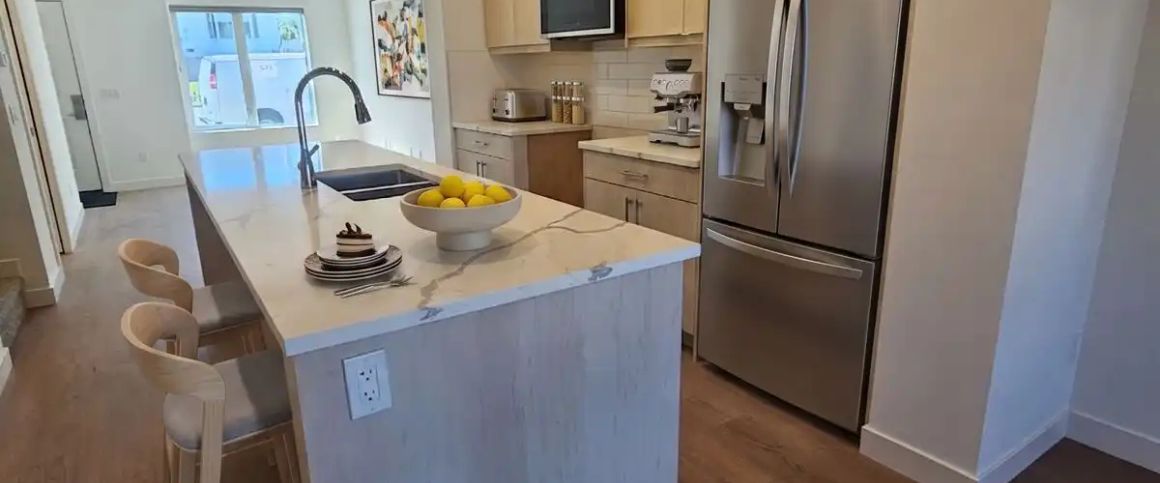 Brand New 3 Bed Townhouse - with Garage & Laundry — 3 Bedrooms Townhouse - Photo 1