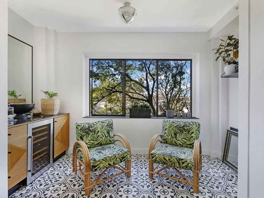 Fully furnished or unfurnished One bedroom apartment - Photo 1