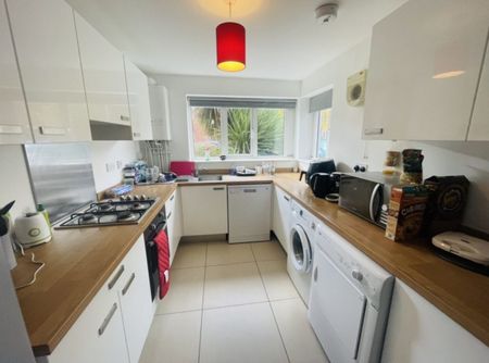 6 bed End Terraced House for Rent - Photo 3