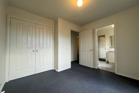 4/36 Armadale Drive, Narre Warren VIC - Photo 3