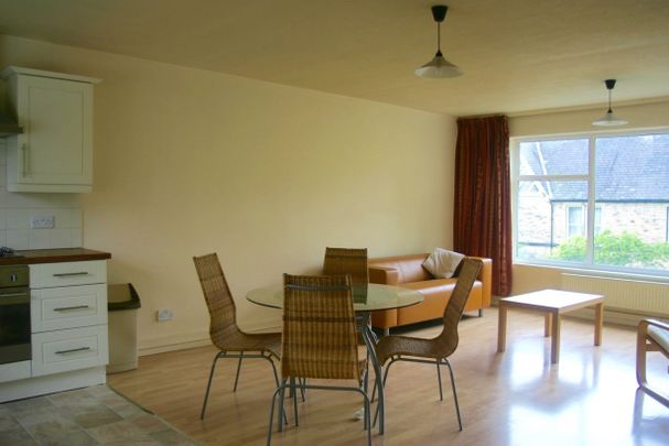 2 Bed Flat, Oakdale Road, S7 - Photo 1