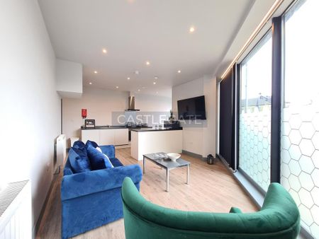 1 bedroom in a flat share to rent - Photo 4