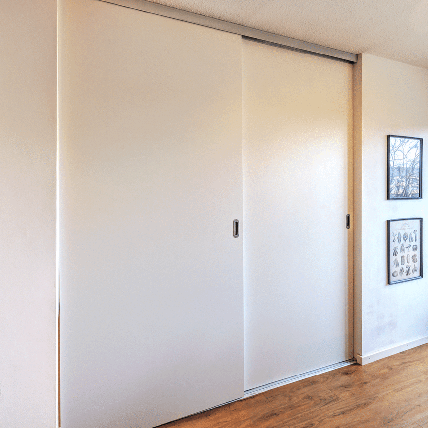 Furnished apartment in Neuhausen - Photo 1