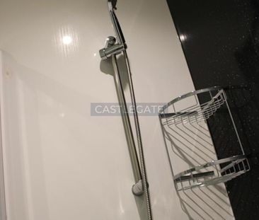 5 bedroom flat share to rent - Photo 3