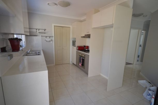 Modern 2 Bedroom Home - Photo 1