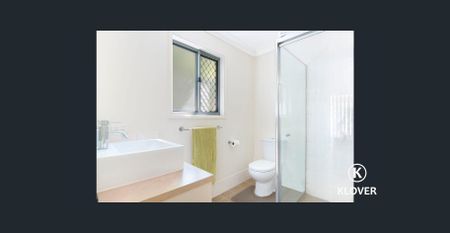 Spacious 3-Bedroom 2-Bathroom Home in the Primer Location - Photo 5