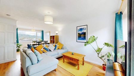3 bedroom semi-detached house to rent - Photo 2