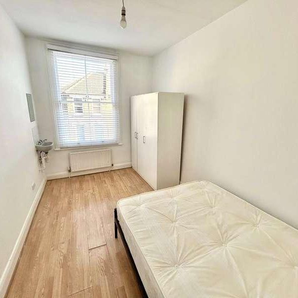 Lower Clapton Road, Hackney, E5 - Photo 1