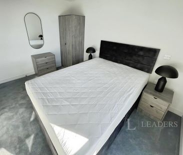 2 bedroom flat to rent - Photo 6