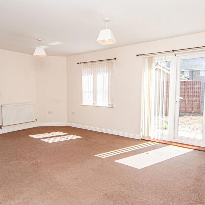 3 bedroom semi-detached house to rent - Photo 1