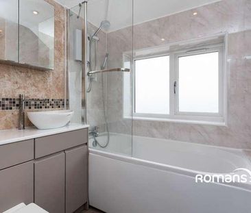 North Lane, Aldershot, Hampshire, GU12 - Photo 3