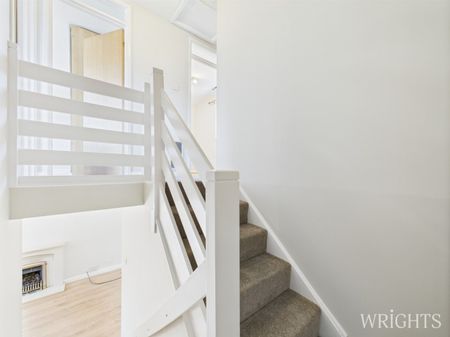 3 bedroom House - FORRESTERS DRIVE, WELWYN GARDEN CITY - Photo 2