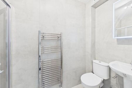 2 bedroom maisonette to rent - Photo 5