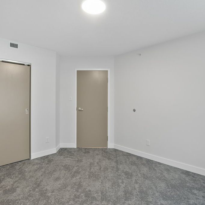 Lovely 1 Bedroom Apartments in the Heart of Red Deer! - Photo 1