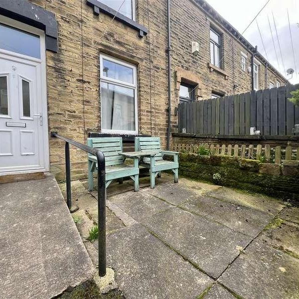 Grange Terrace, Allerton, Bradford, BD15 - Photo 1