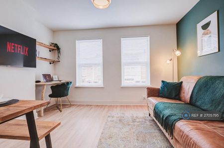 2 bedroom flat to rent - Photo 3