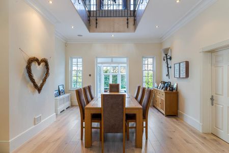 6 bedroom detached house to rent - Photo 5