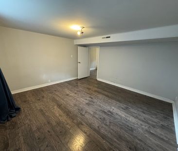 **ALL INCLUSIVE** Large 1 Bedroom Lower Unit in Welland!! - Photo 3