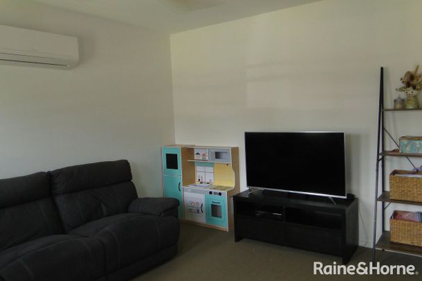 FOUR BEDROOM MODERN FAMILY HOME IN EMMADALE GARDENS! - Photo 1