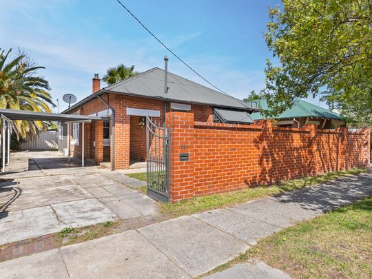 Charming 3-Bedroom Home in Prime North Albury Location - Photo 1