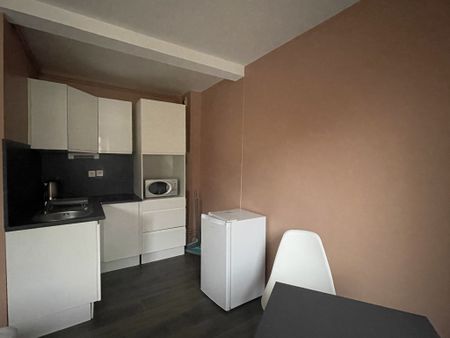 APPARTEMENT MEUBLE 1er ETAGE- 23000 GUERET - Photo 3