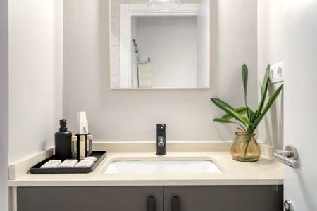 Carrer de Sepúlveda, Barcelona, Catalonia 08015 - Photo 3