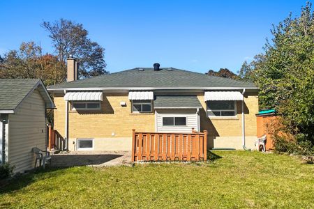 For Lease - 438 Centre Street, Richmond Hill, Ontario - Photo 3