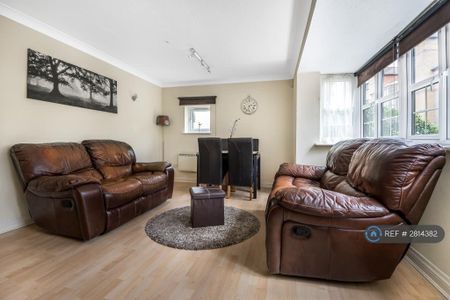 2 bedroom flat to rent - Photo 3