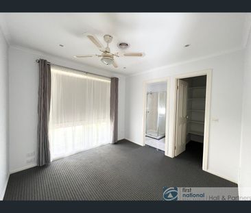 1/9 Wilma Avenue, Dandenong, Vic 3175 - Photo 2